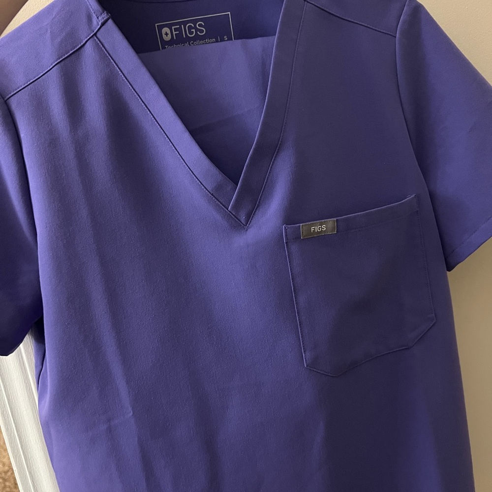 Figs scrub set
